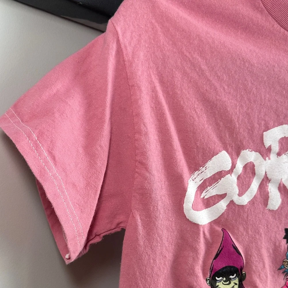 Gildan Gorillaz Pink Graphic Tee - Picture 4 of 5